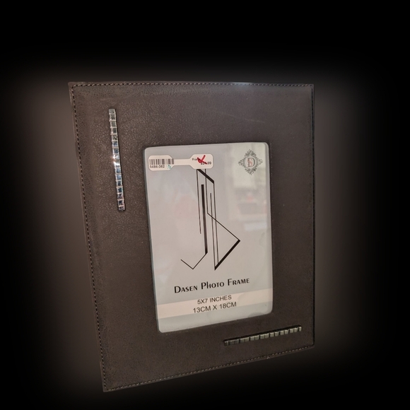 Faux Leather 5x7 Frame - Picture 1 of 4